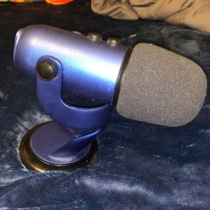 Blue yeti microphone